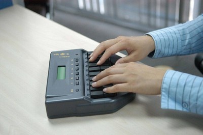 品牌移民资料翻译与会议服务报价指南